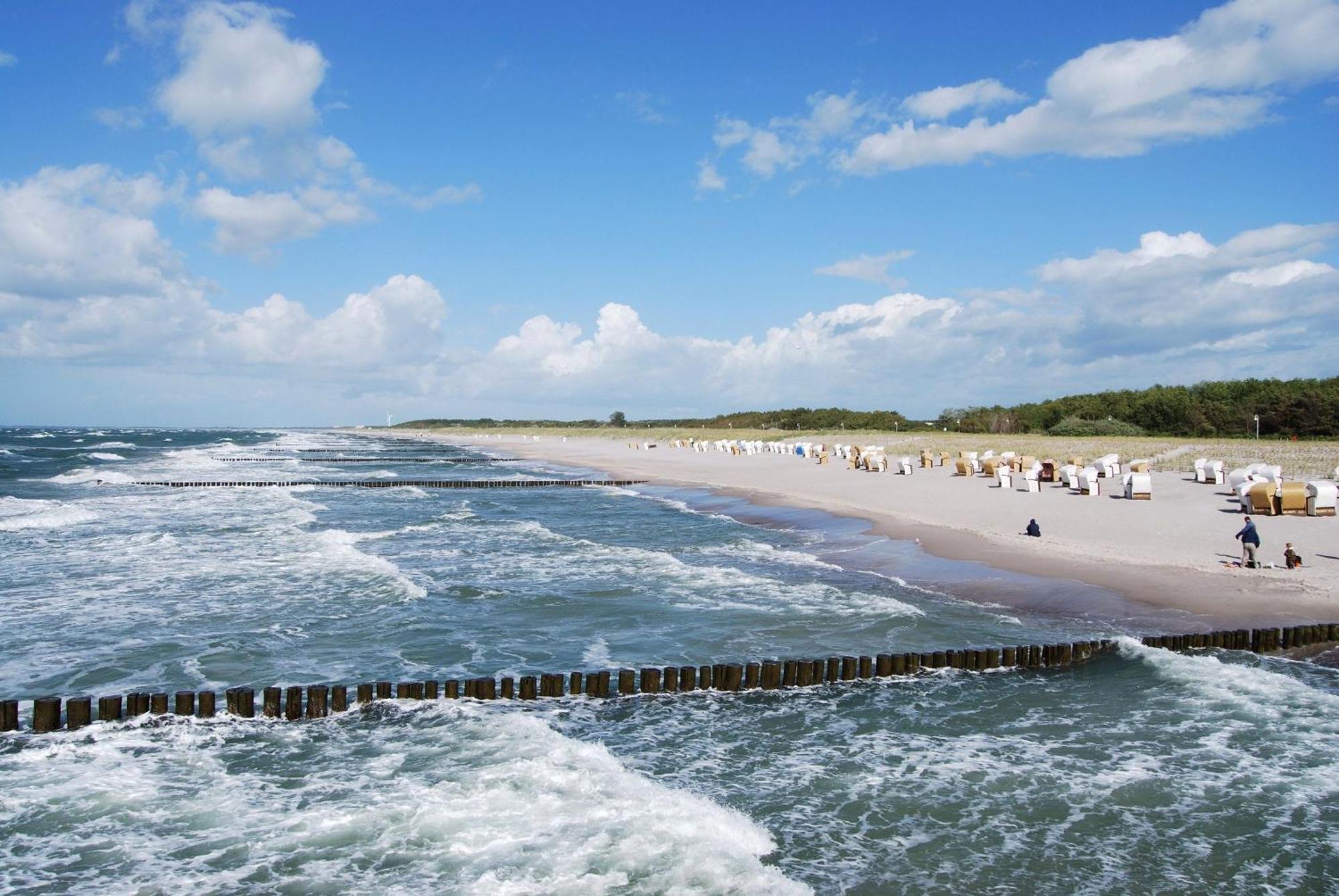 Ferienwohnung Wiek Im Hafenkieker วีคเอาฟ์รือเกน ภายนอก รูปภาพ
