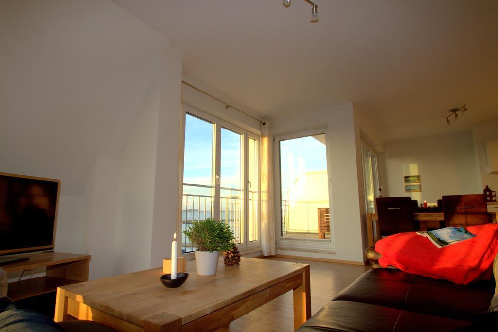 Ferienwohnung Wiek Im Hafenkieker วีคเอาฟ์รือเกน ห้อง รูปภาพ
