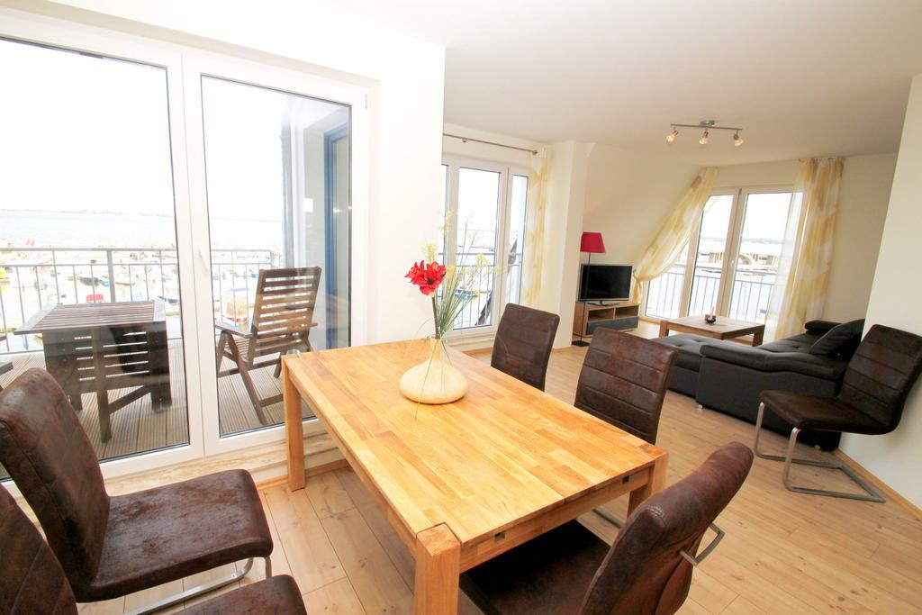 Ferienwohnung Wiek Im Hafenkieker วีคเอาฟ์รือเกน ห้อง รูปภาพ