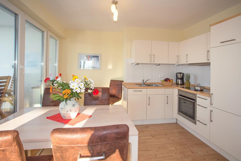 Ferienwohnung Wiek Im Hafenkieker วีคเอาฟ์รือเกน ห้อง รูปภาพ